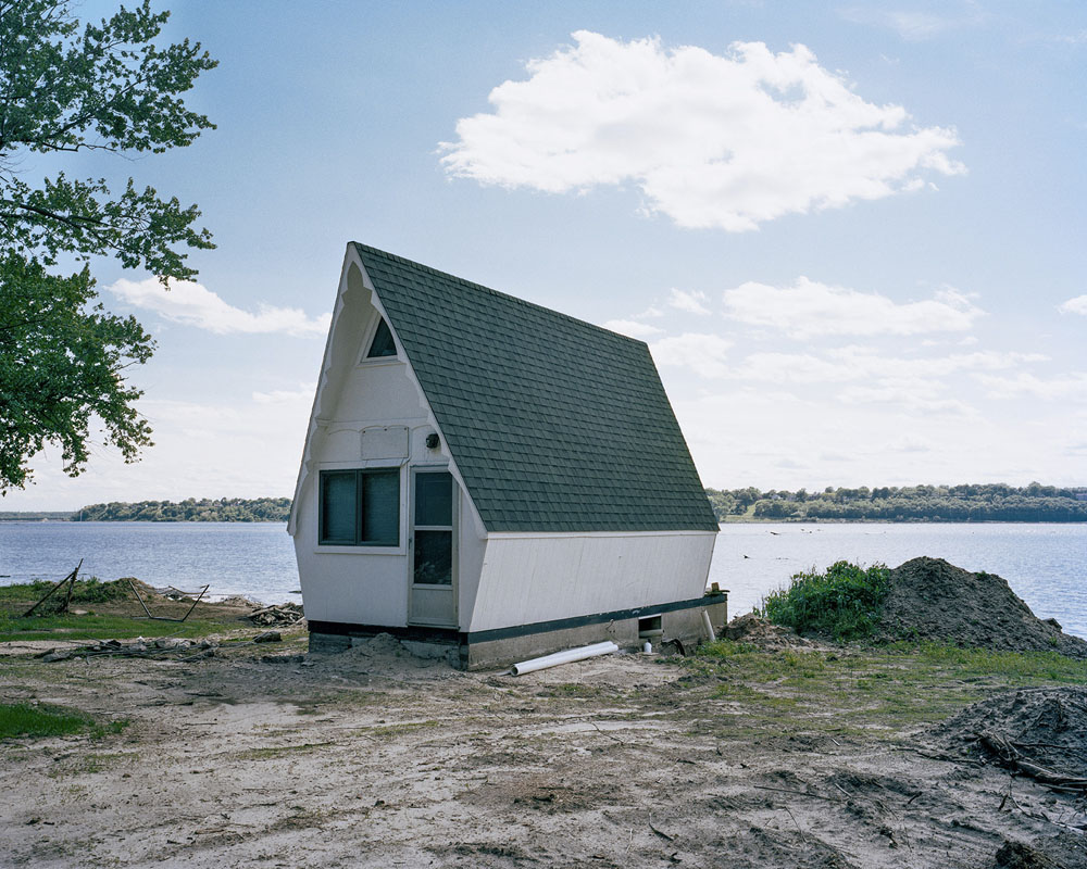 USA / Illinois / May 2016. A shed along the Illinois bank of the Mississippi River across from Keokuk, Iowa. ©Marta Giaccone